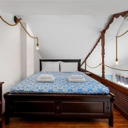 דירה The Old סימי