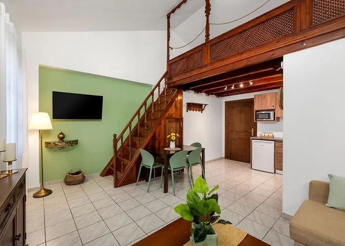 The Old Διαμέρισμα Σύμη